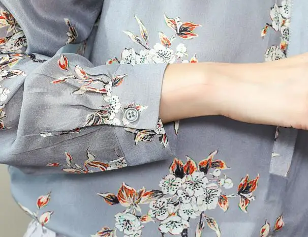 2019 Spring Fashion Women Flower Print Long Sleeve Chiffon Blouses And Tops , Woman Clothes , Korean Womens Shirt Floral Top
2019 Spring Fashion Women Flower Print Long Sleeve Chiffon Blouses And Tops , Woman Clothes , Korean Womens Shirt Floral Top