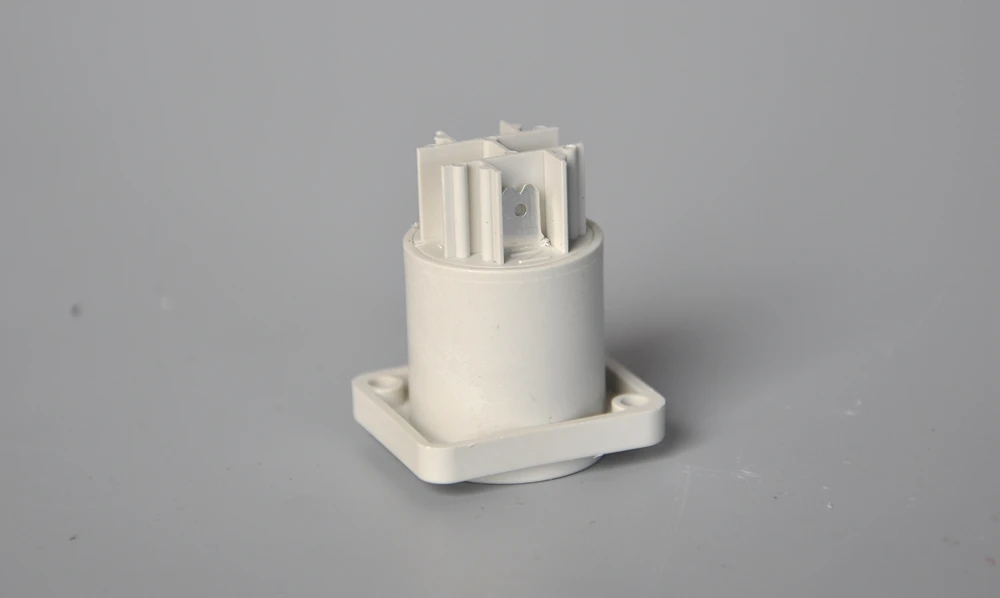 TP-C22 Power Out Connector Socket Female Part Machine Body Side White Color Plastic Materials Good Quality China Stage Lighting
TP-C22 Power Out Connector Socket Female Part Machine Body Side White Color Plastic Materials Good Quality China Stage Lighting