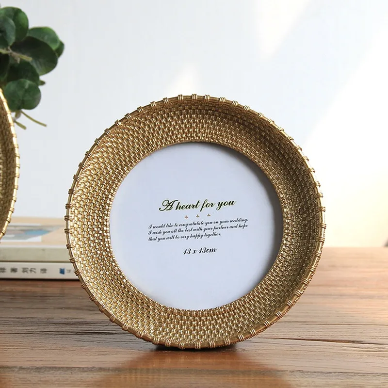 Modern Style Round Photo Frame Home Family Decoration Resin Picture Frame Creative Wedding Birthday Gift Photo Frames Hot Sale
Modern Style Round Photo Frame Home Family Decoration Resin Picture Frame Creative Wedding Birthday Gift Photo Frames Hot Sale