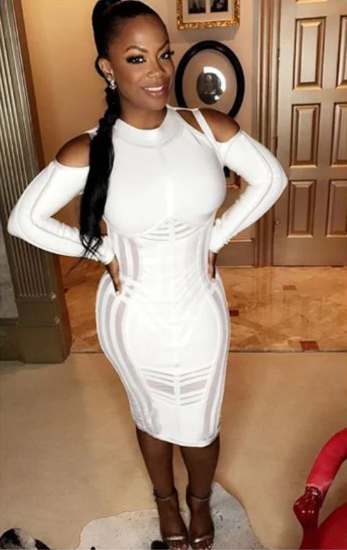 High Quality White Black Long Sleeve Hollow Out Knee Length Rayon Bandage Dress Homecoming Party Dress
High Quality White Black Long Sleeve Hollow Out Knee Length Rayon Bandage Dress Homecoming Party Dress