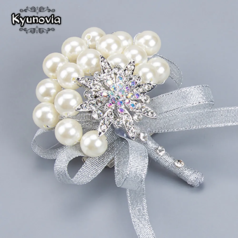 Kyunovia Royal Blue Wedding Grooms Brooch Boutonniere Ivory Rhinestone Wrist Corsage Groomsmen Buttonhole Prom Crystal Pin D47
Kyunovia Royal Blue Wedding Grooms Brooch Boutonniere Ivory Rhinestone Wrist Corsage Groomsmen Buttonhole Prom Crystal Pin D47