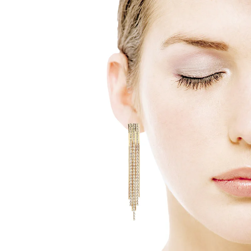 Simple Fringed Rhinestone Earrings Female Creative Exquisite Pendant Earrings Party Fashion Jewelry Holiday Ladies Accessories
Simple Fringed Rhinestone Earrings Female Creative Exquisite Pendant Earrings Party Fashion Jewelry Holiday Ladies Accessories
