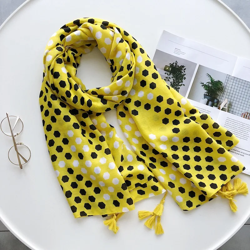 2019 Newest Beautiful Beehive Print Tassel Scarves Shawls Beautiful Cotton Comb Wrap Scarf Hijab Muffler Free Shipping
2019 Newest Beautiful Beehive Print Tassel Scarves Shawls Beautiful Cotton Comb Wrap Scarf Hijab Muffler Free Shipping