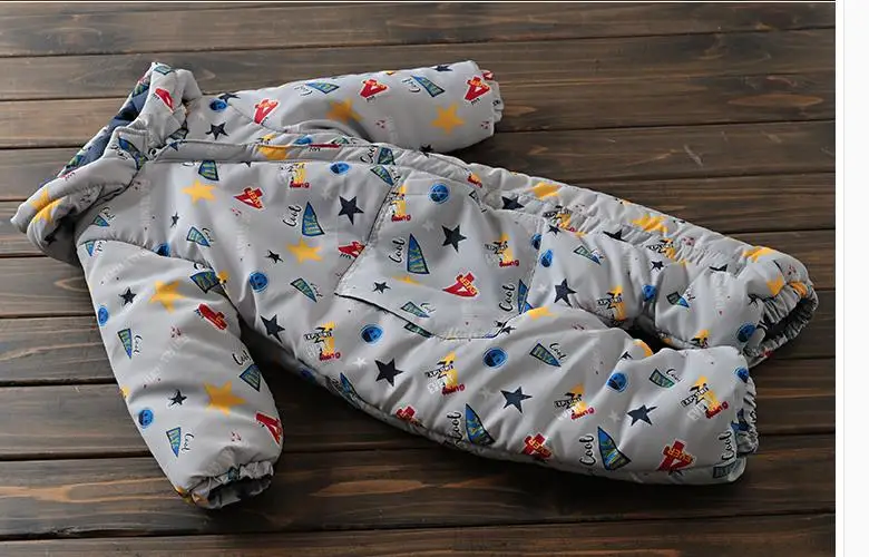 Baby cotton-padded jacket with painted body
Baby cotton-padded jacket with painted body