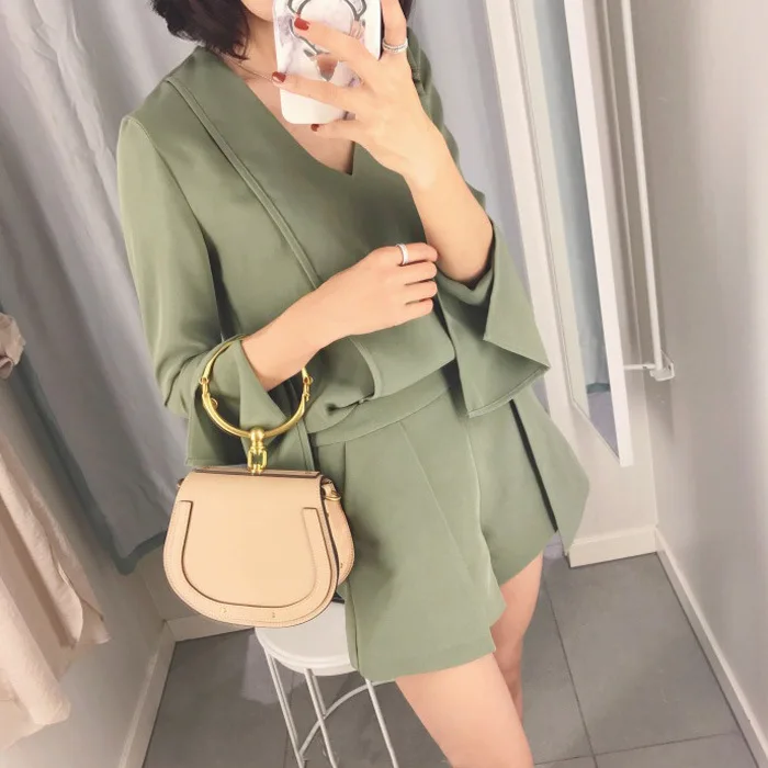 2017 Women Summer Casual Fashion temperament Top Shirt Feminine Pure Color Female Office Suit Women's Costumes Hot Short Sets
2017 Women Summer Casual Fashion temperament Top Shirt Feminine Pure Color Female Office Suit Women's Costumes Hot Short Sets