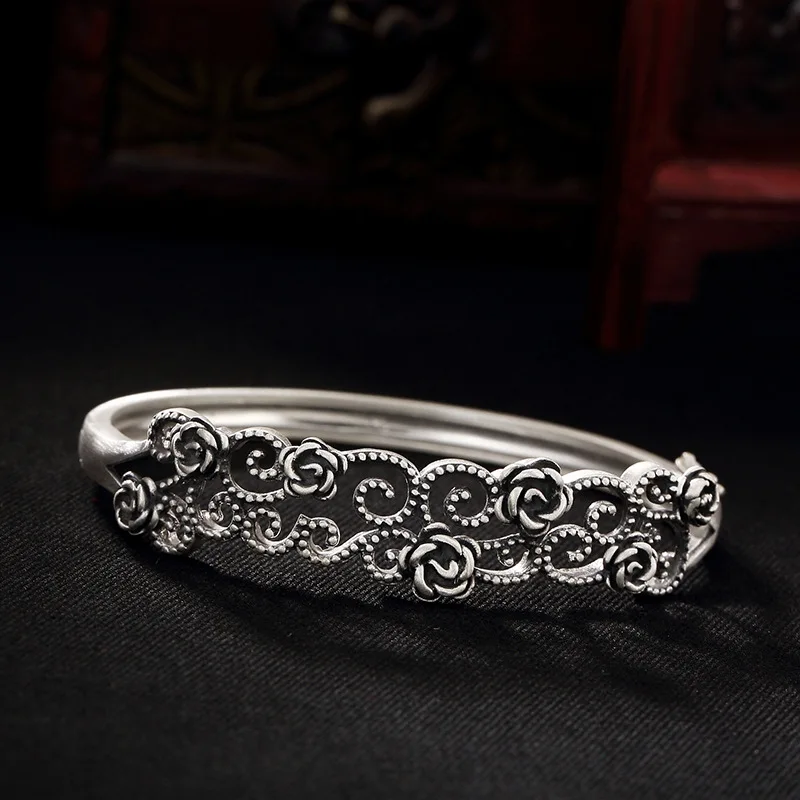 Silver S990, Pure Silver, Antique, Matte, Rose, Hollowed Out Lady, High Grade Wild Jog, Opening Bracelet Wholesale.
Silver S990, Pure Silver, Antique, Matte, Rose, Hollowed Out Lady, High Grade Wild Jog, Opening Bracelet Wholesale.