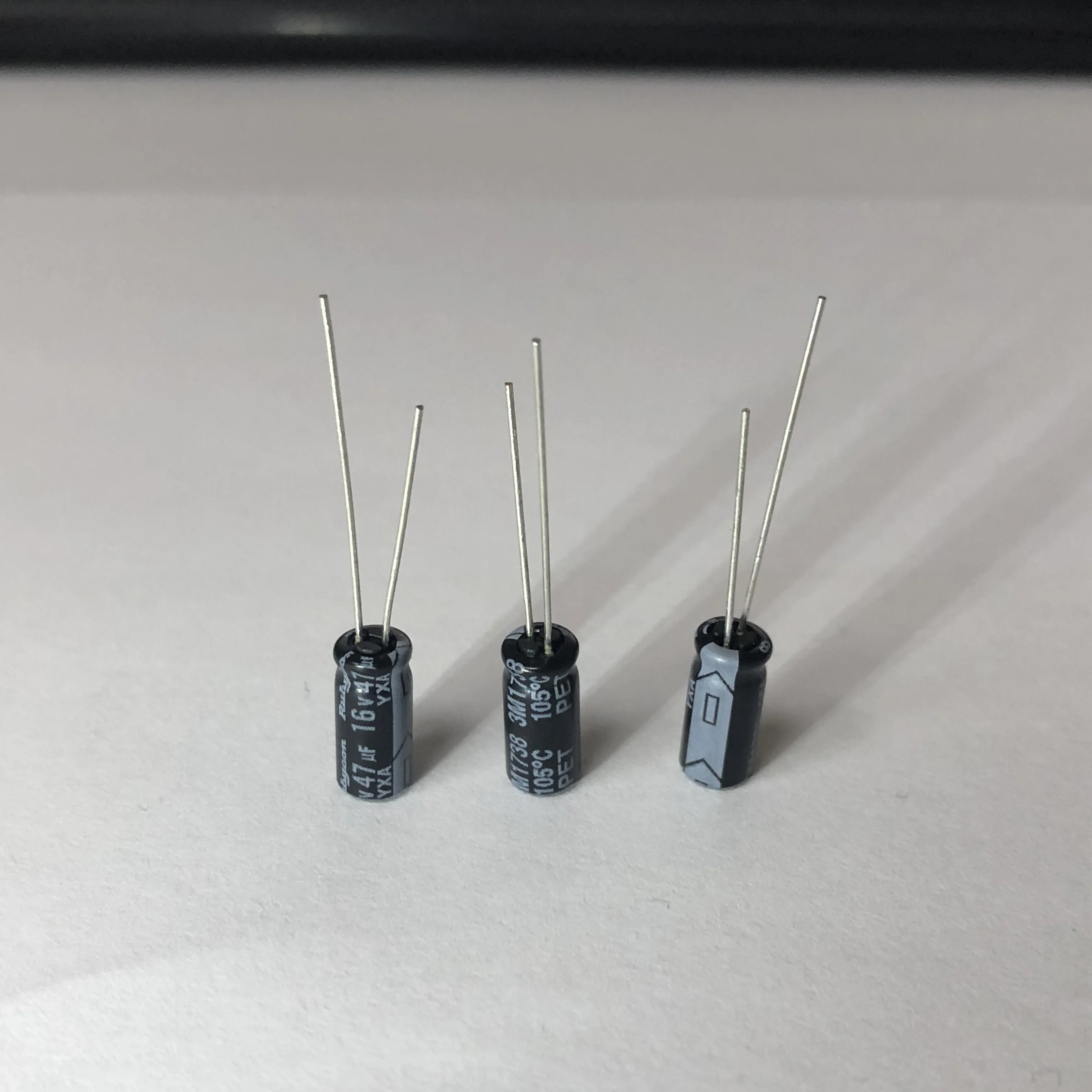 20 шт. новые и оригинальные Rubycon 16V47UF 5X11MM 47 мкФ 16V yxasseries стандартные, сделано в Японии
20 шт. новые и оригинальные Rubycon 16V47UF 5X11MM 47 мкФ 16V yxasseries стандартные, сделано в Японии