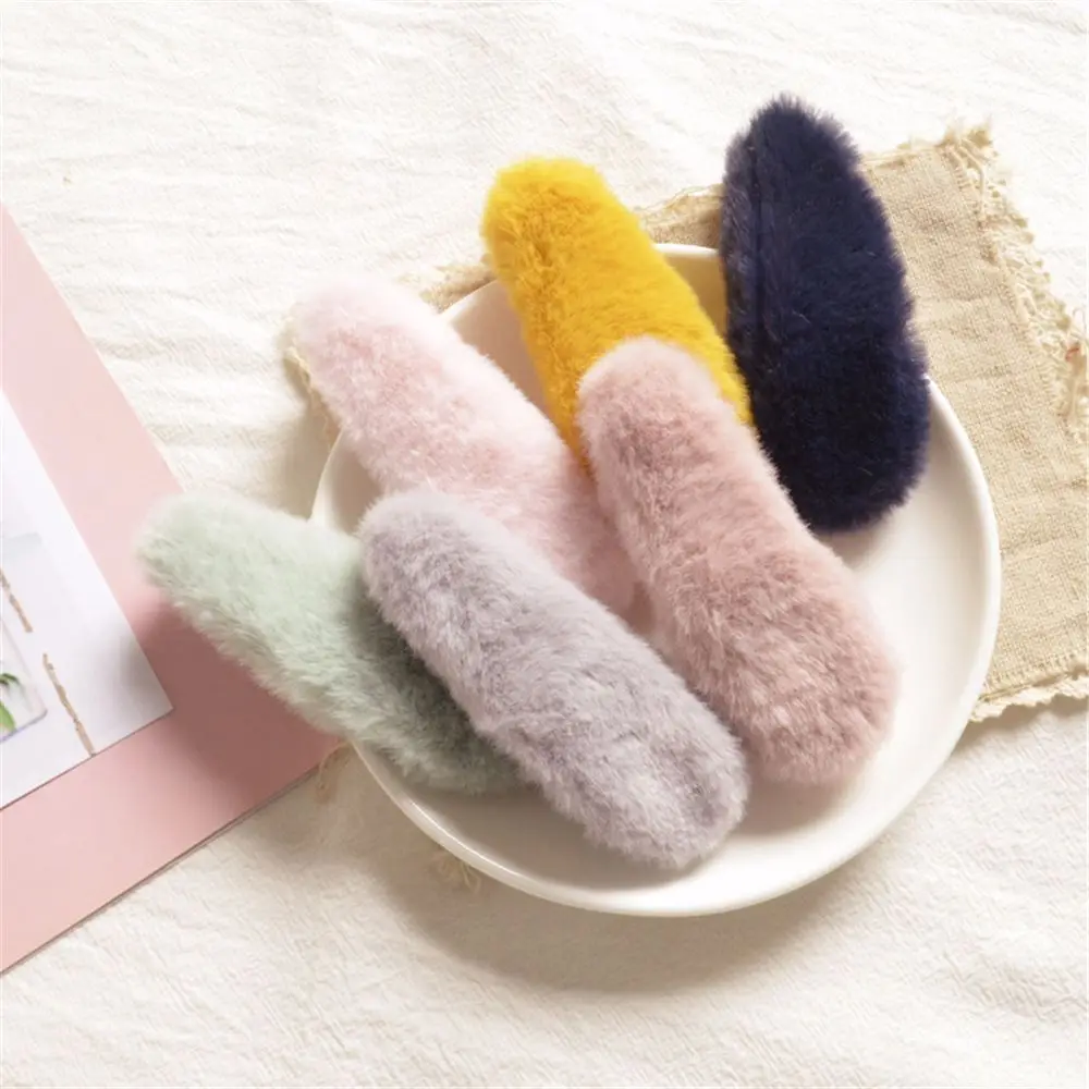 New Hot Korea Winter Plush Solid Color Faux Fur Hairpin Hair Clips Girls Hair Barrettes Fashion Kids Hairpins Hair Accessories
New Hot Korea Winter Plush Solid Color Faux Fur Hairpin Hair Clips Girls Hair Barrettes Fashion Kids Hairpins Hair Accessories