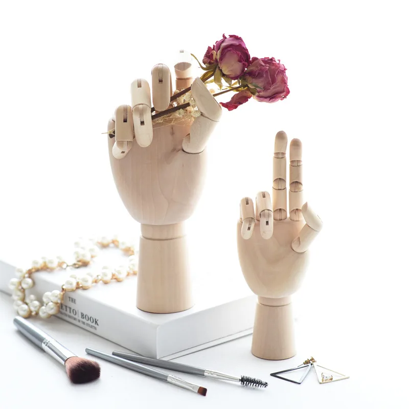 European-Style Wooden Doll Joint Hand Birthday Gift Model Creative Home Furnishings Miniatures Office Home Desk Decorations
European-Style Wooden Doll Joint Hand Birthday Gift Model Creative Home Furnishings Miniatures Office Home Desk Decorations