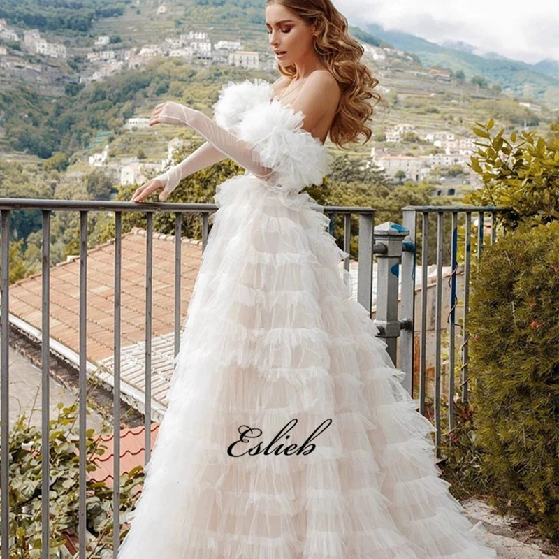 2019 Eslieb latest fashion wholesale soft tulle fabric cake layer fairy wedding dresses custom made wedding gown HA057
2019 Eslieb latest fashion wholesale soft tulle fabric cake layer fairy wedding dresses custom made wedding gown HA057