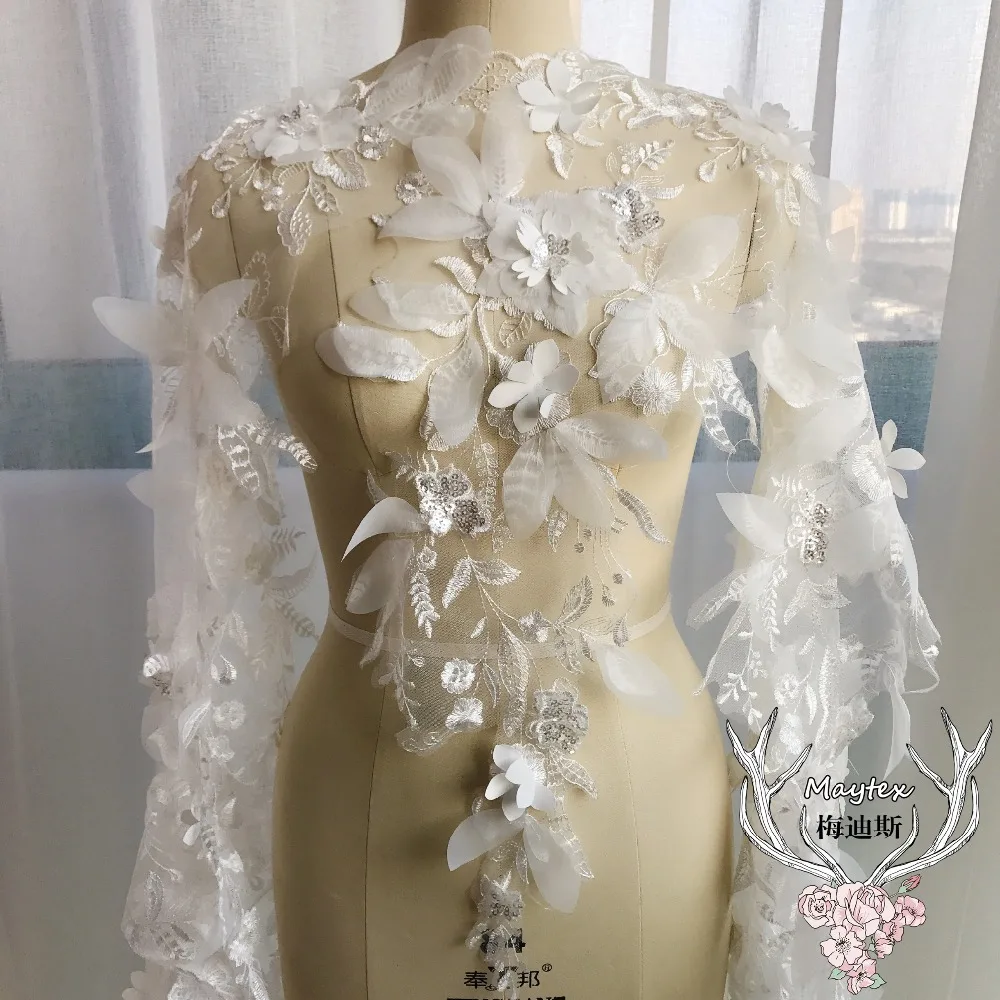 1 Yard 3D flower lace fabric trim by yard in off white, bridal veil wedding gown trim haute couture bridal bodice overlay fabric
1 Yard 3D flower lace fabric trim by yard in off white, bridal veil wedding gown trim haute couture bridal bodice overlay fabric