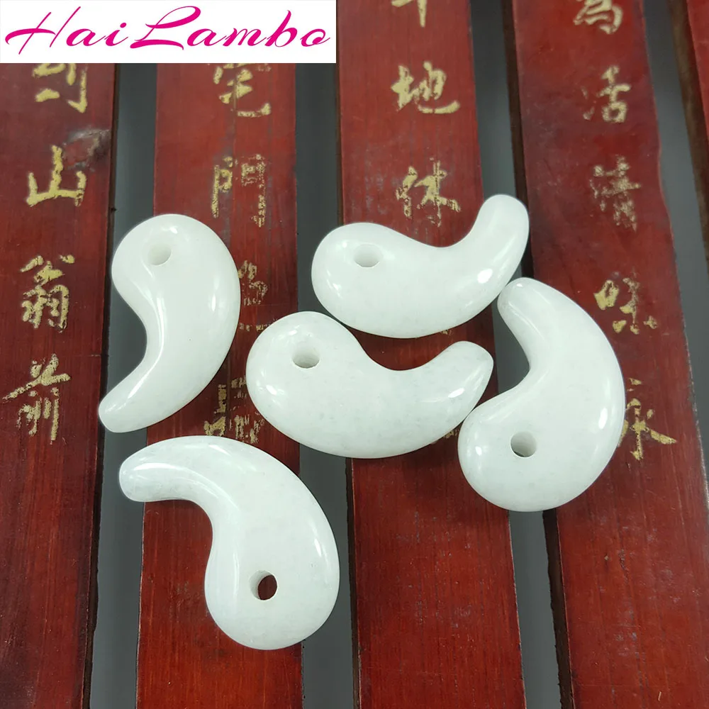 10pcs HaiLambo Natural White Jades Hand Carved Magatama Pendant Comma Beads Classic Amulet Jewelry Pendants Bead for Gift GY09#
10pcs HaiLambo Natural White Jades Hand Carved Magatama Pendant Comma Beads Classic Amulet Jewelry Pendants Bead for Gift GY09#