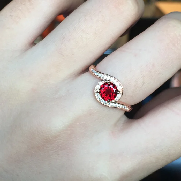 KJJEAXCMY fine jewelry Spiral hot style garnet lady ring wholesale 925 pure silver inlays
KJJEAXCMY fine jewelry Spiral hot style garnet lady ring wholesale 925 pure silver inlays