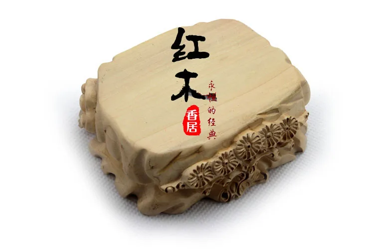 Rosewood incense in the original hand carved boxwood base stone pine transposon saucer of Ganoderma lucidum
Rosewood incense in the original hand carved boxwood base stone pine transposon saucer of Ganoderma lucidum