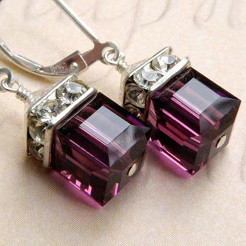 Trendy Crystal Drop Earring Vintage Classic Dangle Earrings 2020 Multicolor CZ Stone Gold Color Crystal Jewelry For Women Z5M048
Trendy Crystal Drop Earring Vintage Classic Dangle Earrings 2020 Multicolor CZ Stone Gold Color Crystal Jewelry For Women Z5M048