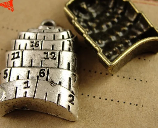 80pcs tape charm pendants 17*25mm antique silver bronze Handmade Jewelry Making earrings bracelet necklace keychain DIY
80pcs tape charm pendants 17*25mm antique silver bronze Handmade Jewelry Making earrings bracelet necklace keychain DIY