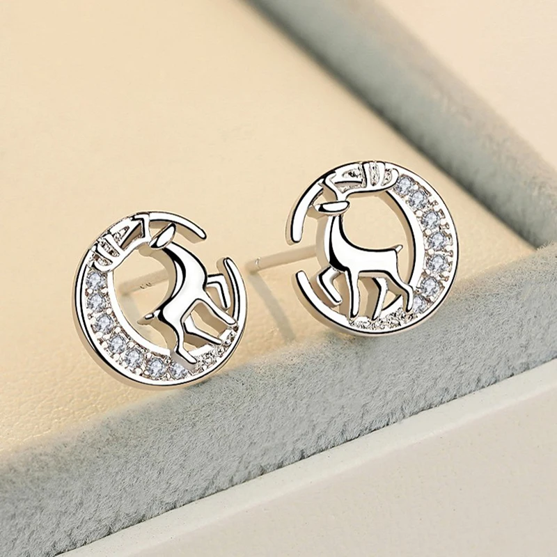 New Women 925 sterling silver Cute Elk Stud Earrings Girls Kids Christmas Gift Crystal Zircon Deer Antlers Women Earrings
New Women 925 sterling silver Cute Elk Stud Earrings Girls Kids Christmas Gift Crystal Zircon Deer Antlers Women Earrings