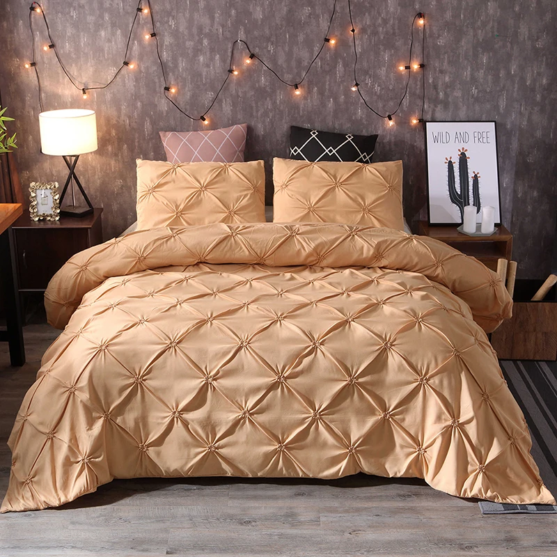 Gold Elastic pinch pleated style new trendy queen and king off 3pcs duvet cover set with zipper closure bedding sets
Gold Elastic pinch pleated style new trendy queen and king off 3pcs duvet cover set with zipper closure bedding sets