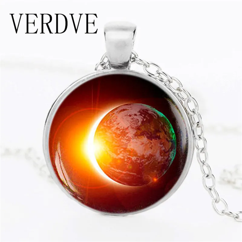 VERDVE Solar Eclipse Necklace Galaxy Jewelry Outer Space Sun Collares Fashion Necklaces for Women 2016
VERDVE Solar Eclipse Necklace Galaxy Jewelry Outer Space Sun Collares Fashion Necklaces for Women 2016