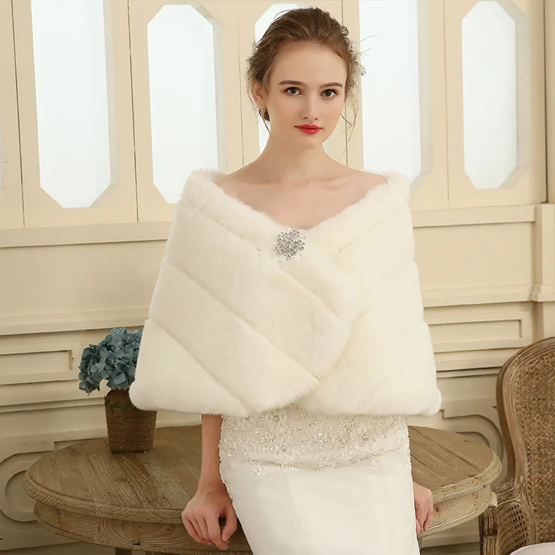 Women WinterWarm Faux Fur Cape Cloak Wedding Wrap Bridal Shawl Coat Shrug In Stock
Women WinterWarm Faux Fur Cape Cloak Wedding Wrap Bridal Shawl Coat Shrug In Stock