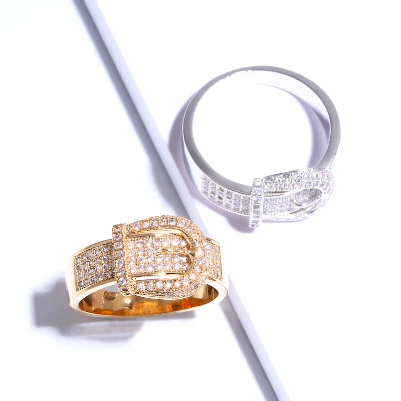 Женское кольцо OCESRIO Трендовое Золотое с пряжкой на ремне кубическим цирконием