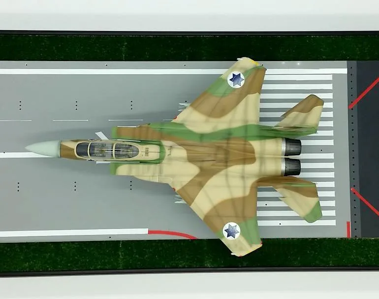 1:72 TRUMPETE F-15i fighter model Israeli air force coating Static collection model Only one
1:72 TRUMPETE F-15i fighter model Israeli air force coating Static collection model Only one