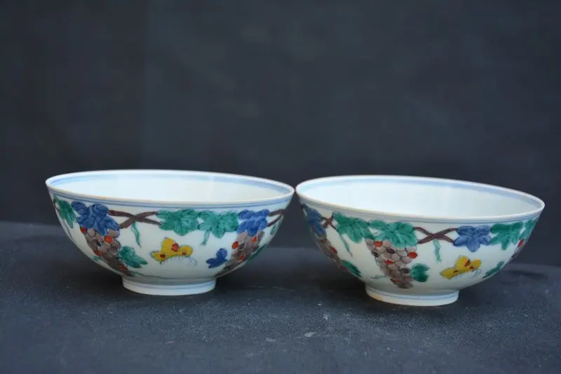 Antique MingDynasty porcelain bowl,pastel glaze,Grape & Butterfly,A PAIR,Hand-painted crafts,Collection&Adornment
Antique MingDynasty porcelain bowl,pastel glaze,Grape & Butterfly,A PAIR,Hand-painted crafts,Collection&Adornment