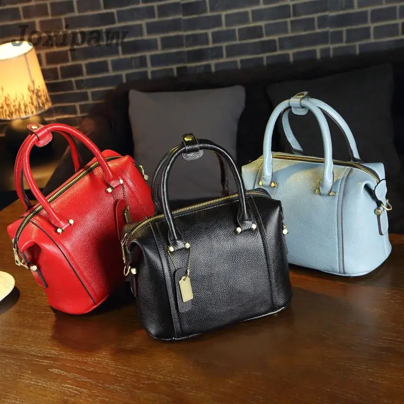 Luxury Large Women Leather Handbag Ladies Purse Female office Bag Shoulder Crossbody Tote Bag Women Messenger Bag Bolsa Feminina
Luxury Large Women Leather Handbag Ladies Purse Female office Bag Shoulder Crossbody Tote Bag Women Messenger Bag Bolsa Feminina
