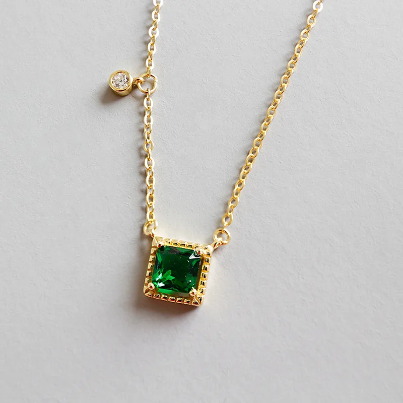 100% S925 sterling silver fashion geometric Chocker Necklaces square green cz cubic zircon pendant necklace female Women Girl
100% S925 sterling silver fashion geometric Chocker Necklaces square green cz cubic zircon pendant necklace female Women Girl
