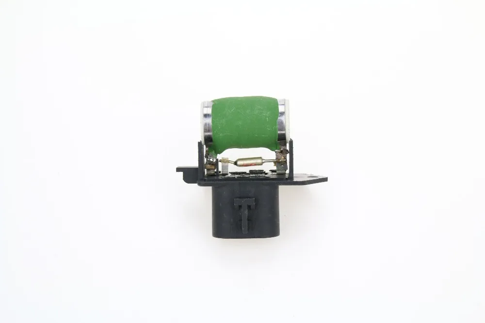 New Blower Motor Resistor Regulator use OE NO. 55722780 51799351 58702358 for FIAT OPEL
New Blower Motor Resistor Regulator use OE NO. 55722780 51799351 58702358 for FIAT OPEL