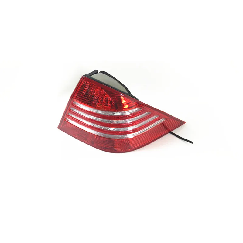 2208200764 Rear turn lamp W220 S280 S320 S350 S500 S600 mercedes benzS level 2002-2005 Rear light brake light LED taillight
2208200764 Rear turn lamp W220 S280 S320 S350 S500 S600 mercedes benzS level 2002-2005 Rear light brake light LED taillight