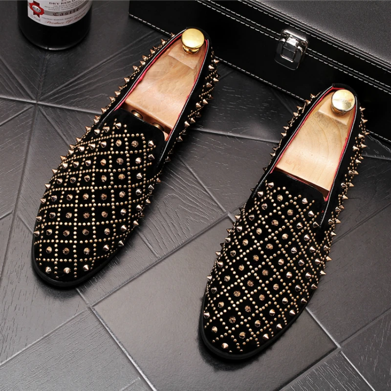 men luxury fashion party nightclub dress cow suede leather shoes slip-on driving rivets shoe summer breathable loafers sneakers
men luxury fashion party nightclub dress cow suede leather shoes slip-on driving rivets shoe summer breathable loafers sneakers