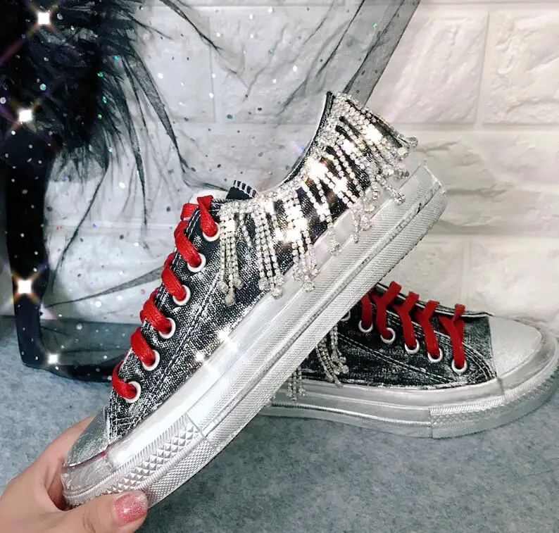 HKJL heavy duty diamond-studded flat canvas shoes street retro dirty shoes old small white shoes light luxury casual shoes
HKJL heavy duty diamond-studded flat canvas shoes street retro dirty shoes old small white shoes light luxury casual shoes