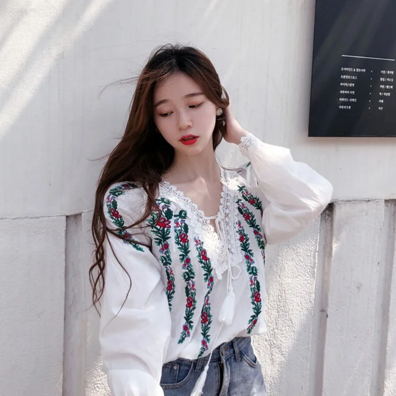 Summer Ethnic Boho Embroidery Blouse Women long Sleeve Casual Blouses Shirt Plus Size Women Clothing Blusas Mujer De Moda 2019
Summer Ethnic Boho Embroidery Blouse Women long Sleeve Casual Blouses Shirt Plus Size Women Clothing Blusas Mujer De Moda 2019