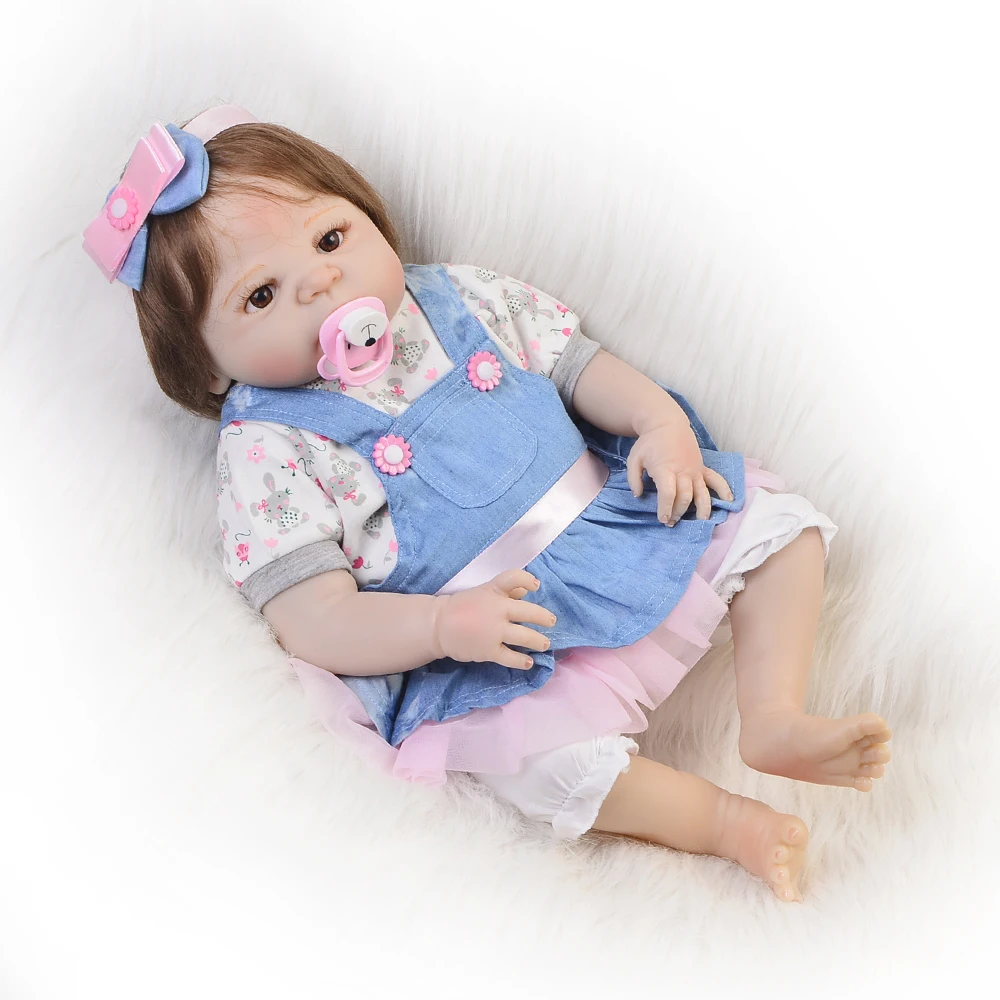 23 Full Silicone Vinyl Body Reborn Babies Lifelike 57 cm Girl Real Fiber Hair Baby Dolls Handmade Can Bathe Kids Xmas Gifts
23 Full Silicone Vinyl Body Reborn Babies Lifelike 57 cm Girl Real Fiber Hair Baby Dolls Handmade Can Bathe Kids Xmas Gifts
