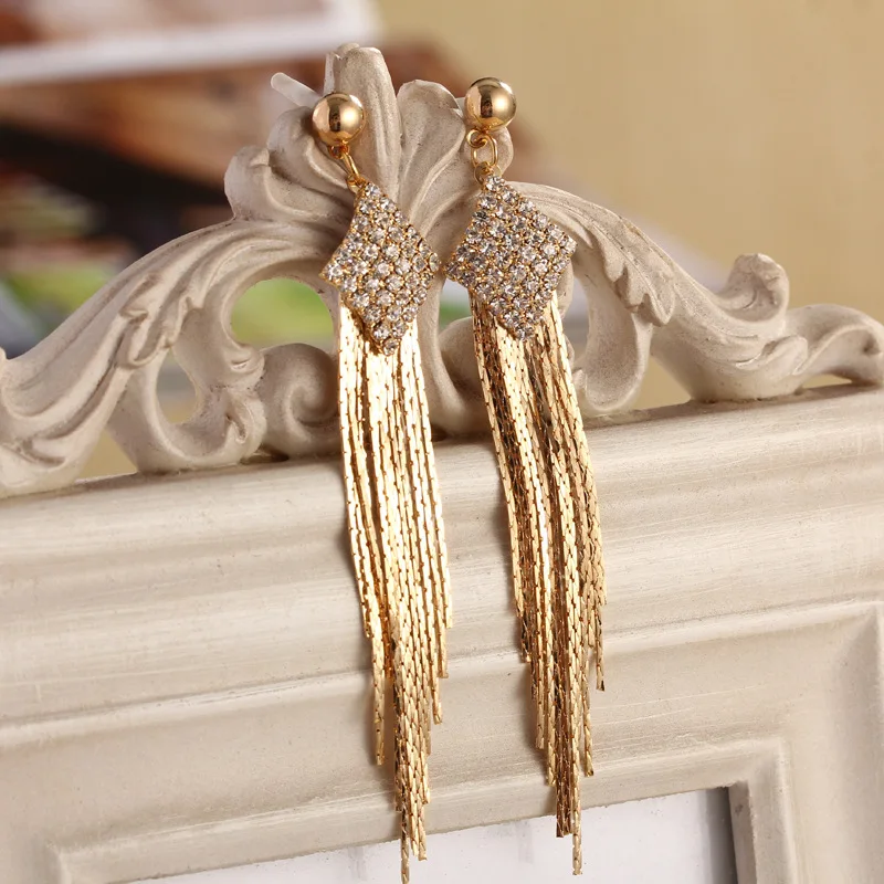 Extremely Fashion Geometry Big Long Earrings Dazzle Colour Crystal Squre Metal Chain Rose Gold Earrings for Women Fine Jewelry
Extremely Fashion Geometry Big Long Earrings Dazzle Colour Crystal Squre Metal Chain Rose Gold Earrings for Women Fine Jewelry