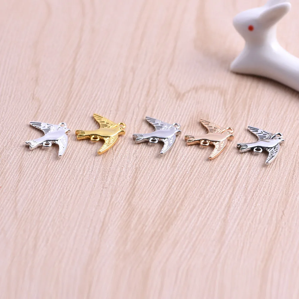Good Quality 50PCS/Lot 21.5mm*17.5mm Gold/ silver plated Flying Birds Charms for DIY bracelet&necklace wholesale
Good Quality 50PCS/Lot 21.5mm*17.5mm Gold/ silver plated Flying Birds Charms for DIY bracelet&necklace wholesale