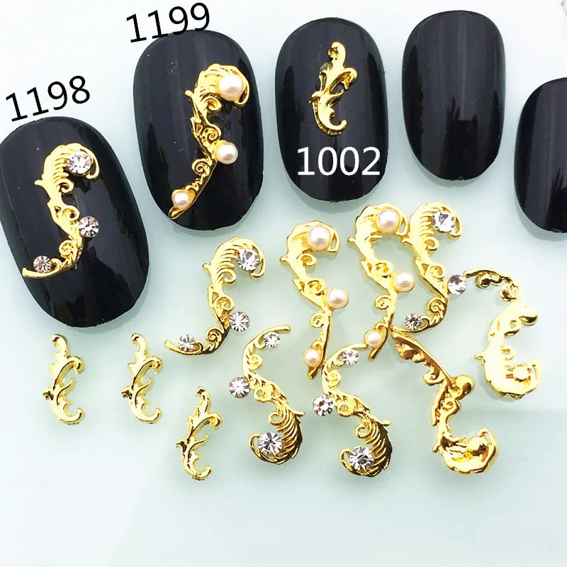 100pcs New alloy nail ornaments Fashion punk wind metal inlay drill lace pearl light treatment nail ornaments
100pcs New alloy nail ornaments Fashion punk wind metal inlay drill lace pearl light treatment nail ornaments