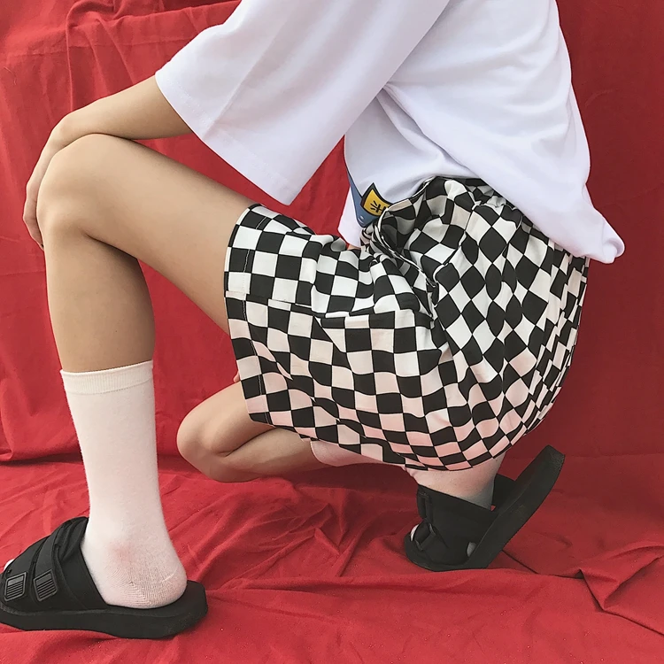 Punk Plaid Shorts Women and Men Summer Plus Size Large Elastic Waist Casual Loose Short Pants Pockets Wide Leg Pantalones Cortos
Punk Plaid Shorts Women and Men Summer Plus Size Large Elastic Waist Casual Loose Short Pants Pockets Wide Leg Pantalones Cortos