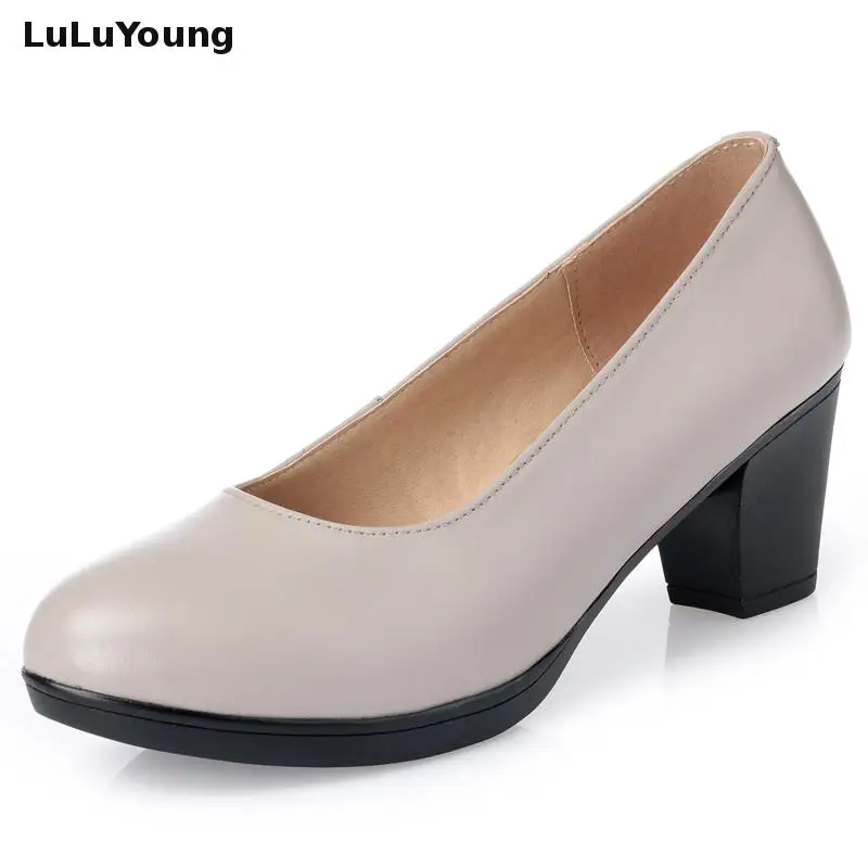Gennuine Leather Shoes Women's Pumps High Heel Comfortable Round Head Shoes Block Heel
Gennuine Leather Shoes Women's Pumps High Heel Comfortable Round Head Shoes Block Heel