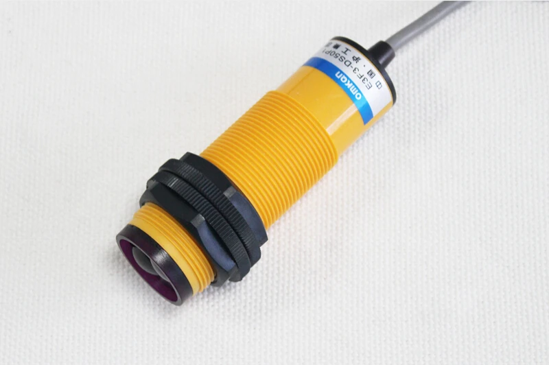 Diffuse reflection Type photoelectric switch sensor E3F3-DS50Y2 NC distance 70cm Transducer
Diffuse reflection Type photoelectric switch sensor E3F3-DS50Y2 NC distance 70cm Transducer