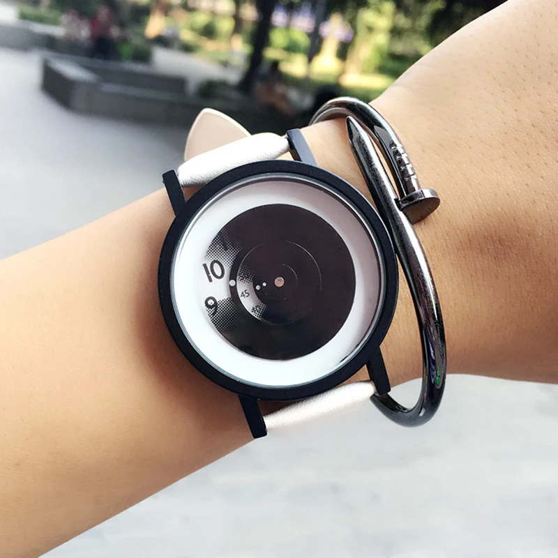Creative pointers Women Watch Elegant Leather Strap Watch Female Casual Wristwatch Ladies Dress Quartz Watch relogio feminino
Creative pointers Women Watch Elegant Leather Strap Watch Female Casual Wristwatch Ladies Dress Quartz Watch relogio feminino