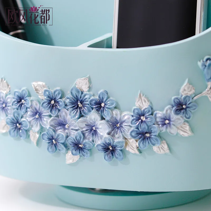 European style living room, TV remote control box, pastoral desktop, rotating cosmetics box
European style living room, TV remote control box, pastoral desktop, rotating cosmetics box