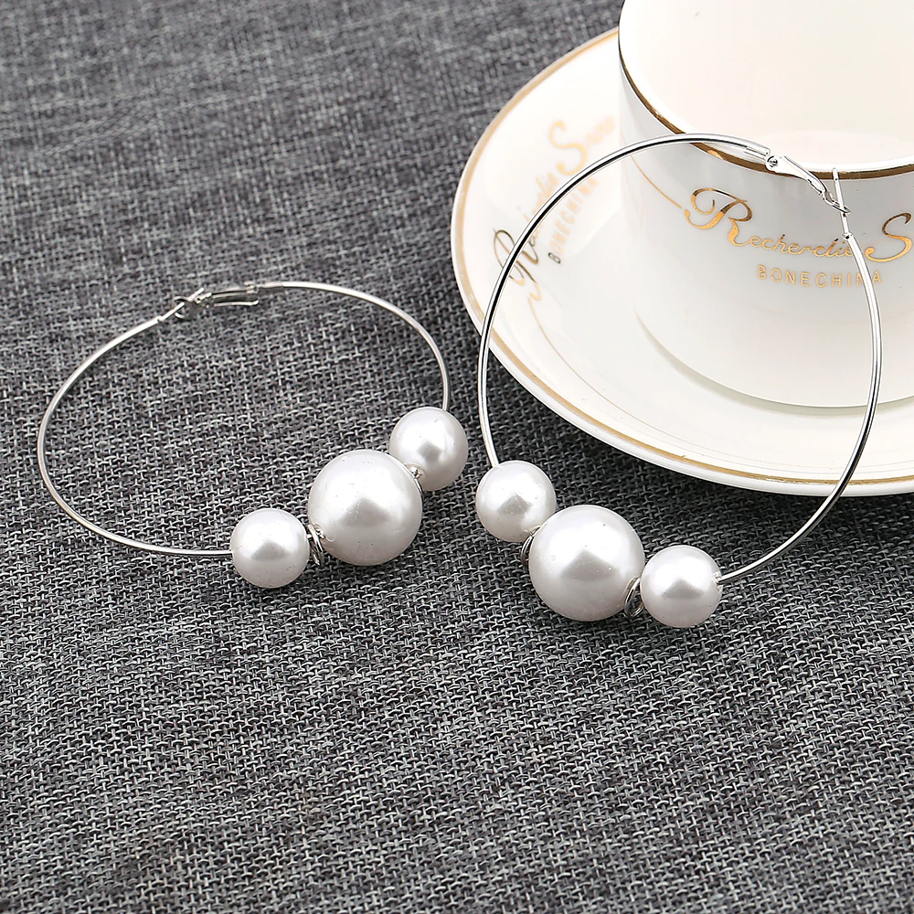 2019 Hot Fashion Earring Pearl Jewelry High Polished women Earring Hoop Top Quality Pearl Fashion Hoops Wholesale
2019 Hot Fashion Earring Pearl Jewelry High Polished women Earring Hoop Top Quality Pearl Fashion Hoops Wholesale