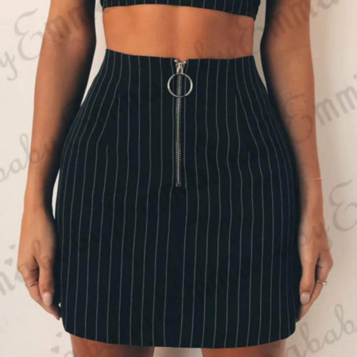 Pencil Skirts Women Seamless Stretch Tight Sexy Bodycon 2018 Striped Zippers Mini Skirt Short Pencil Skirts HOT
Pencil Skirts Women Seamless Stretch Tight Sexy Bodycon 2018 Striped Zippers Mini Skirt Short Pencil Skirts HOT