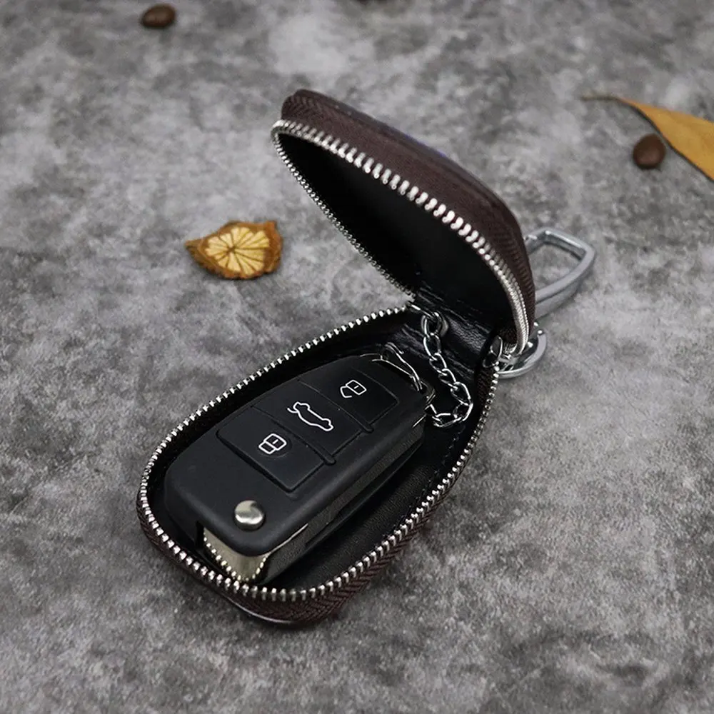 Genuine Leather Men Women Car Key Holders Car Leather Embossed Key Case Retro Multifunctional Home Keychain Wallet Simple
Genuine Leather Men Women Car Key Holders Car Leather Embossed Key Case Retro Multifunctional Home Keychain Wallet Simple
