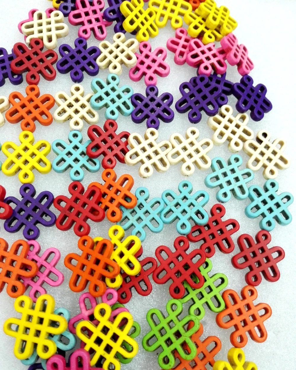 Total 12 pcs beads 30x25mm carved Chinese knot Bright multicolor mixed bead bowknot howlite stone Loose Beads
Total 12 pcs beads 30x25mm carved Chinese knot Bright multicolor mixed bead bowknot howlite stone Loose Beads