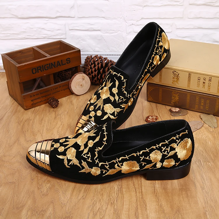British style men's fashion floral embroidery leather shoes vintage style metal toe high quality loafers for men plus size EU46
British style men's fashion floral embroidery leather shoes vintage style metal toe high quality loafers for men plus size EU46