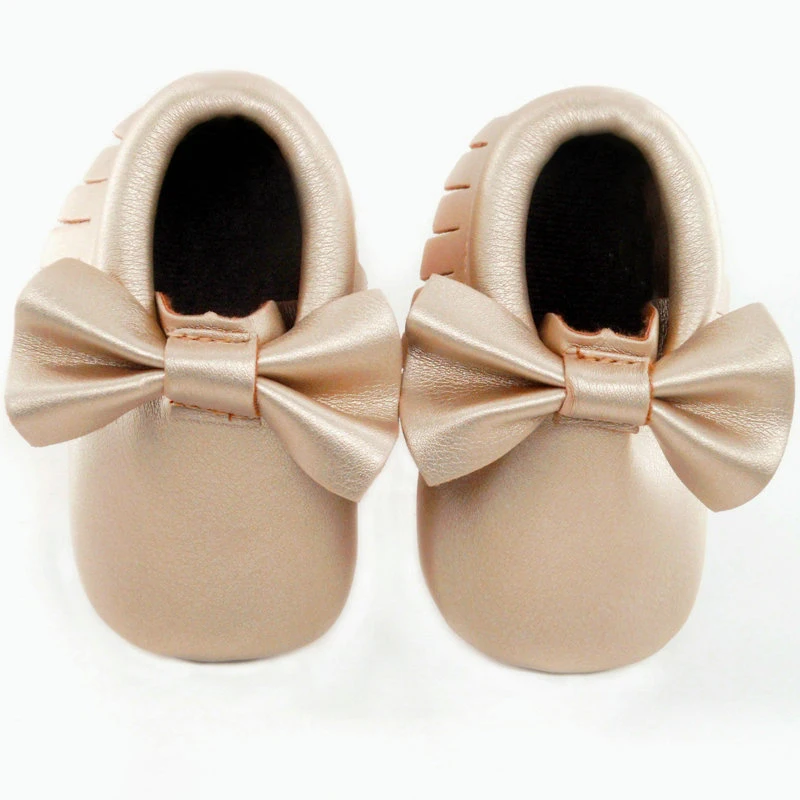 Sole no logo Bowknot baby shoes Soft Bottom Fashion Tassels Baby Moccasin Newborn Babies Shoes PU leather Prewalkers Boots
Sole no logo Bowknot baby shoes Soft Bottom Fashion Tassels Baby Moccasin Newborn Babies Shoes PU leather Prewalkers Boots