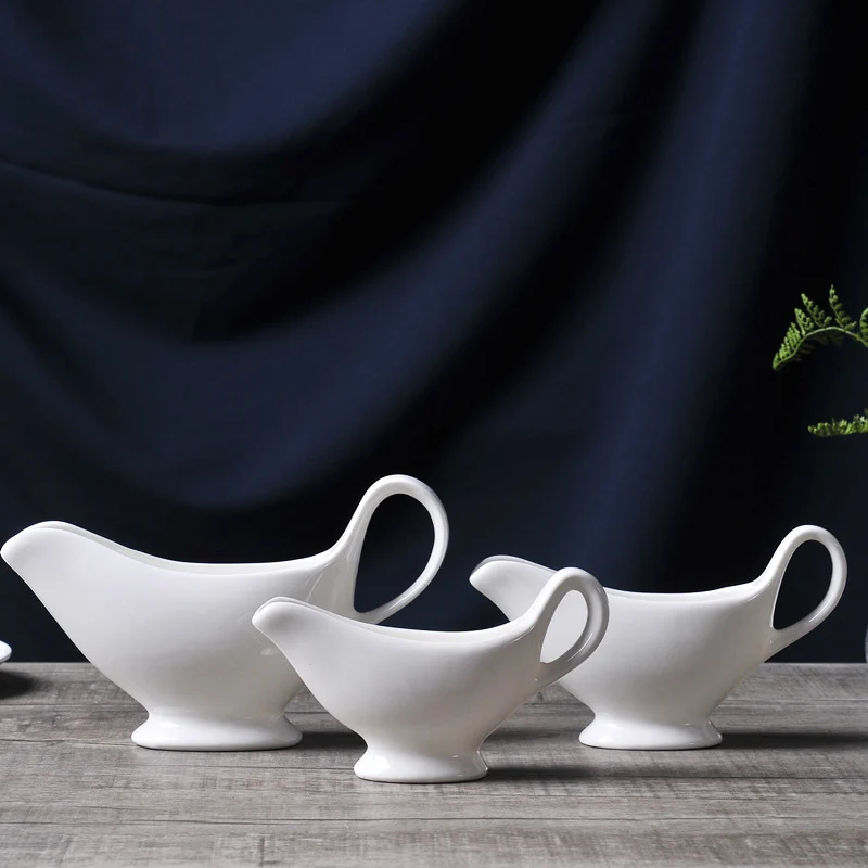 Classic Ceramic Beef Steak Gravy Boat Decorative Porcelain Sauces Pot Dinnerware and Kitchenware Cooking Accessories Ornament
Classic Ceramic Beef Steak Gravy Boat Decorative Porcelain Sauces Pot Dinnerware and Kitchenware Cooking Accessories Ornament